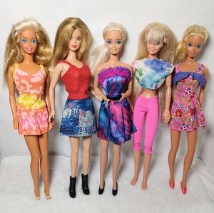 Vintage 80's Barbie dolls clothes & shoes